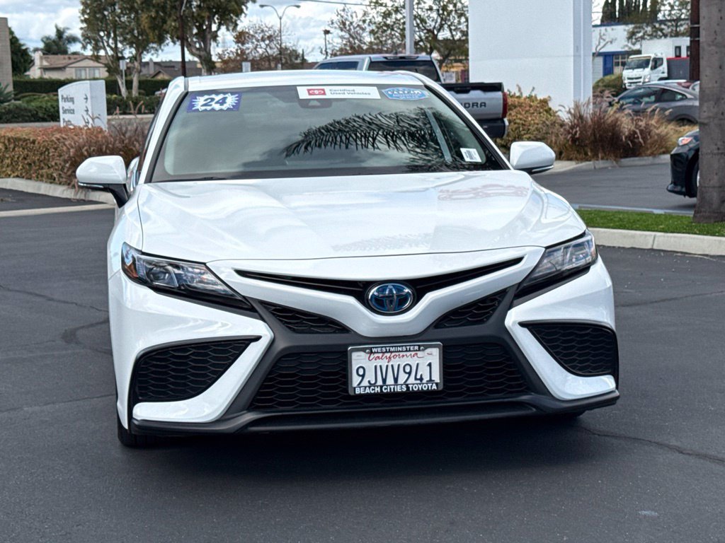 Certified 2024 Toyota Camry SE FWD image 3