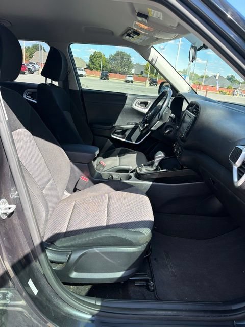 Used 2020 Kia Soul X-Line FWD image 5