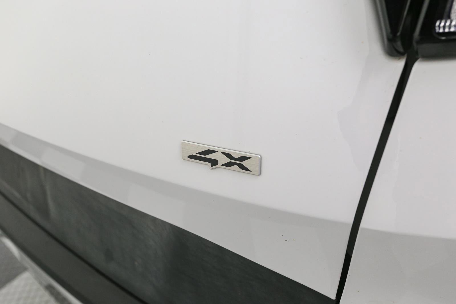 Used 2024 Kia Sportage EX AWD/4WD image 12