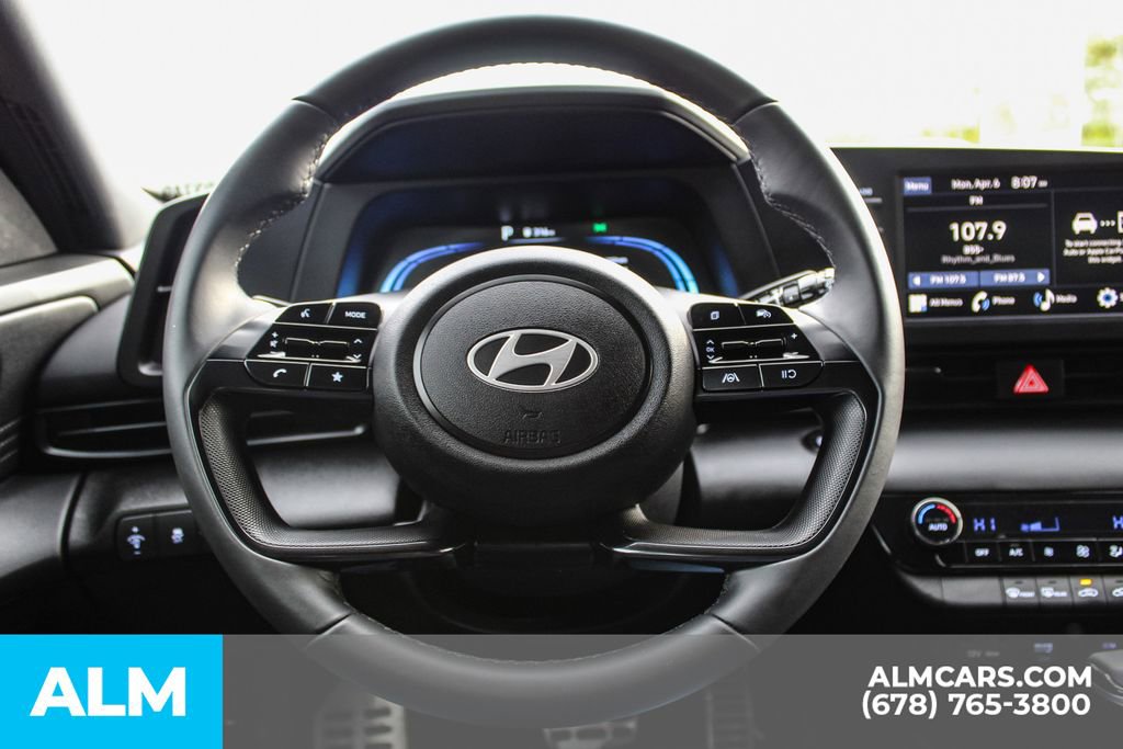 Used 2025 Hyundai Elantra Sport FWD image 24