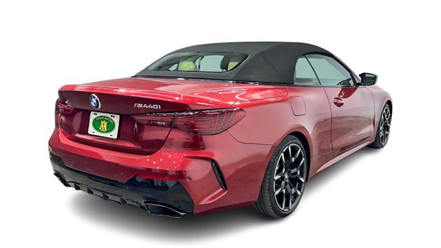 Used 2025 BMW M440i Convertible image 2