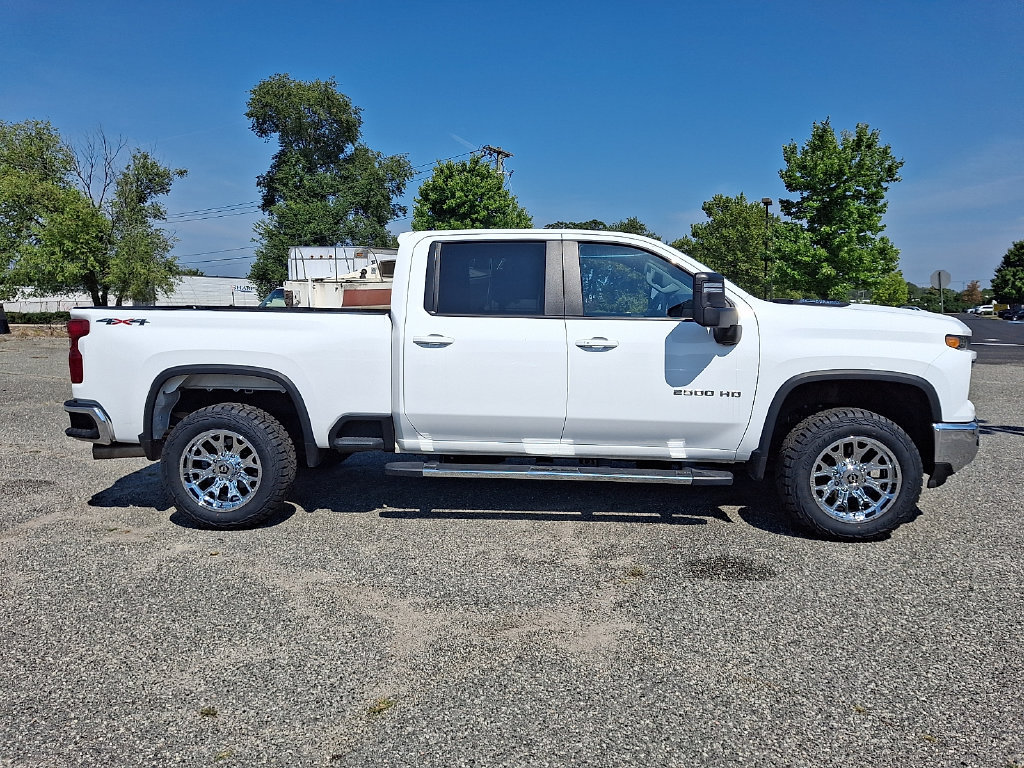 Used 2025 Chevrolet Silverado 2500 LT w/ Convenience Package AWD/4WD image 13