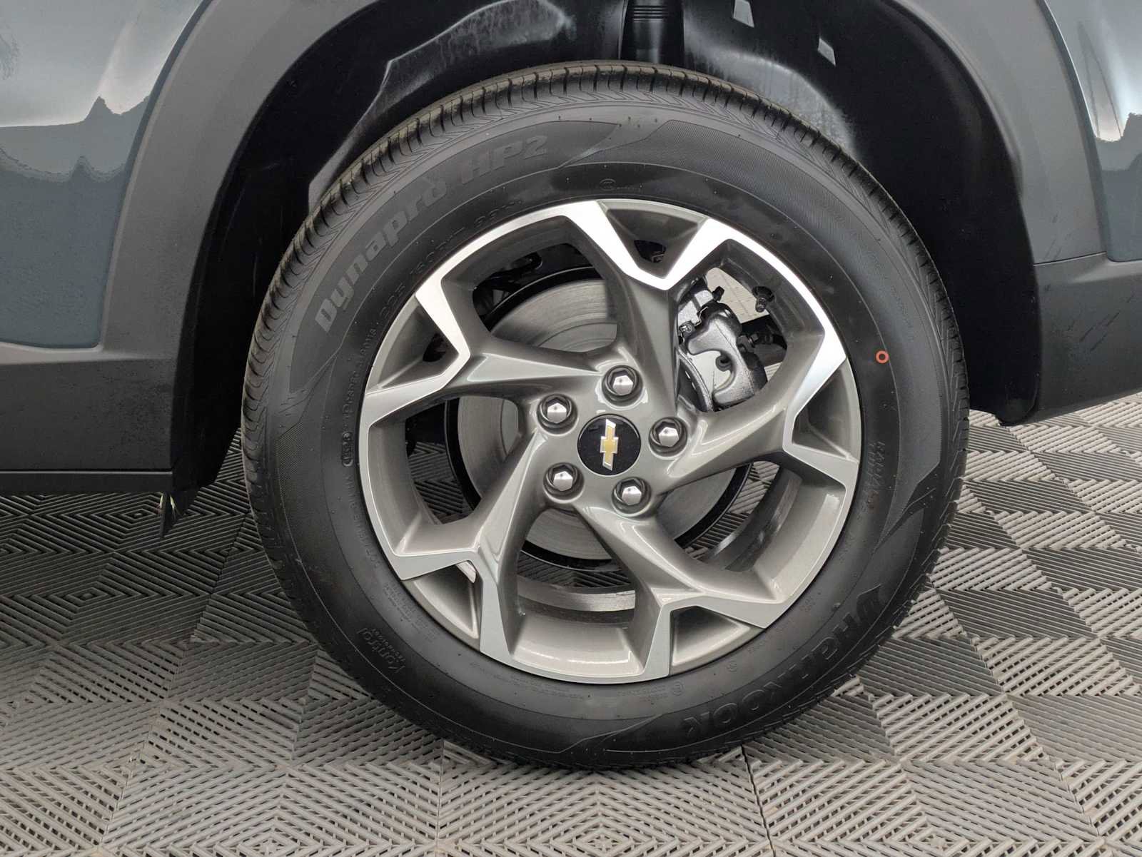 New 2026 Chevrolet Trax LT w/ Driver Confidence Package FWD image 14