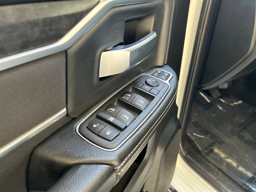 Used 2024 RAM 3500 Big Horn AWD/4WD image 42