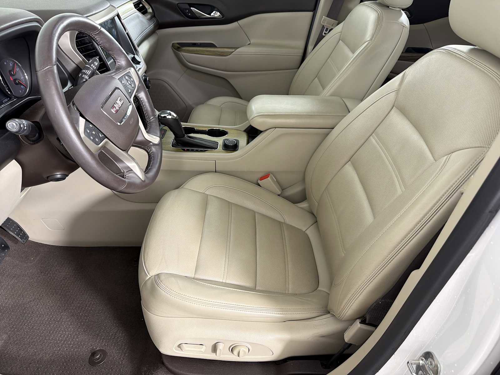 Used 2018 GMC Acadia Denali w/ Technology Package image 7