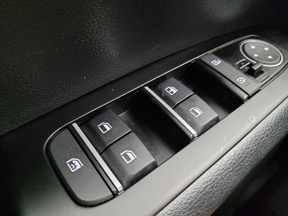 Used 2025 Kia Soul LX image 27