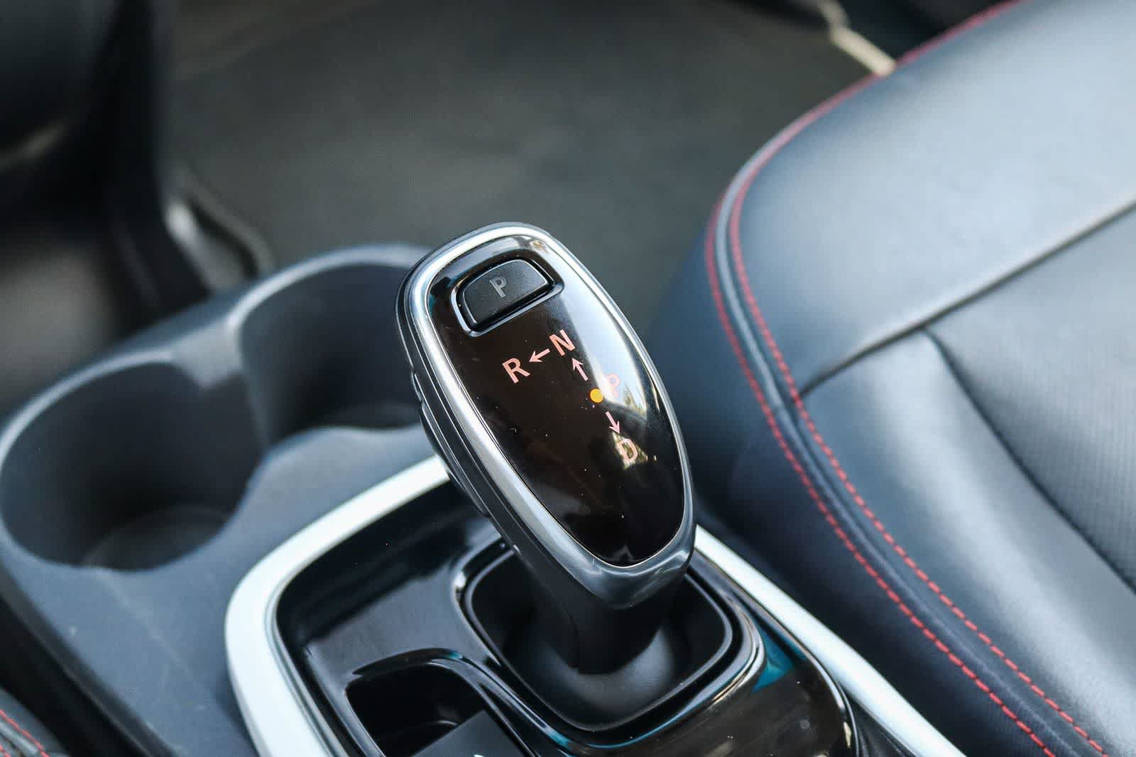 Used 2020 Chevrolet Bolt Premier w/ Infotainment Package FWD image 21
