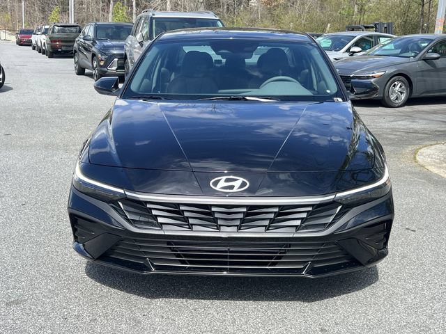 New 2026 Hyundai Elantra SE FWD image 2