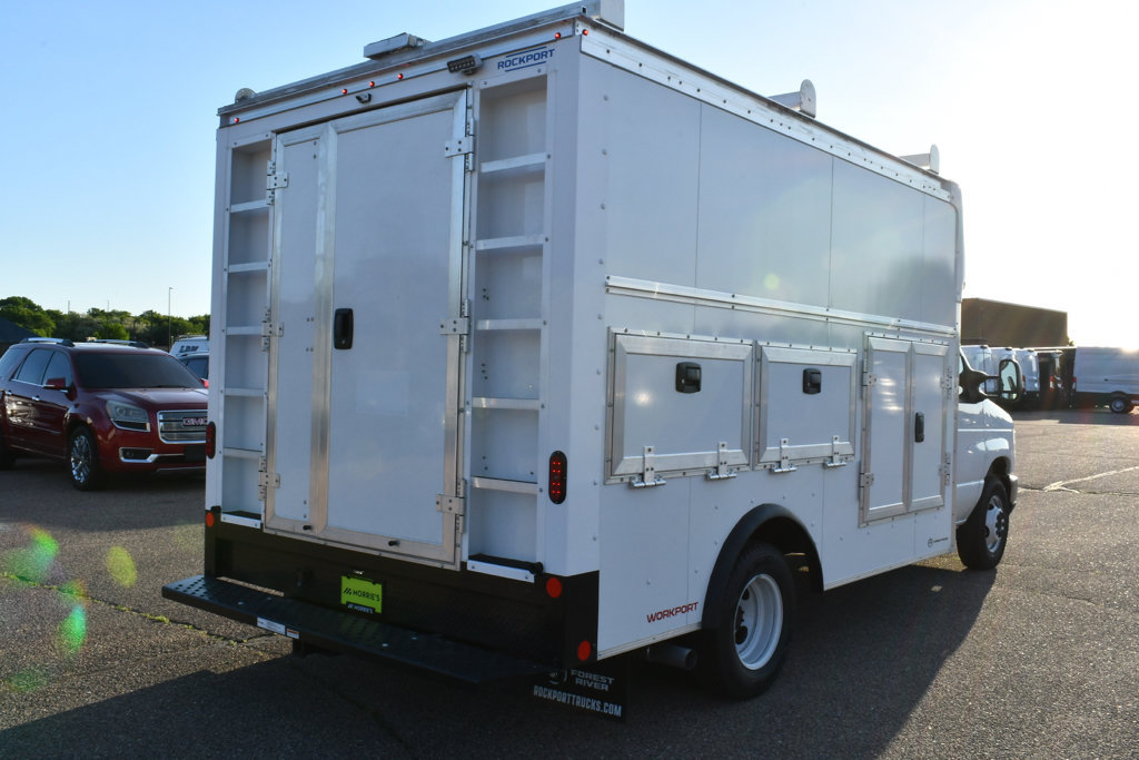 New 2027 Ford E-350 and Econoline 350 Super Duty w/ Power Equipment Group RWD image 12