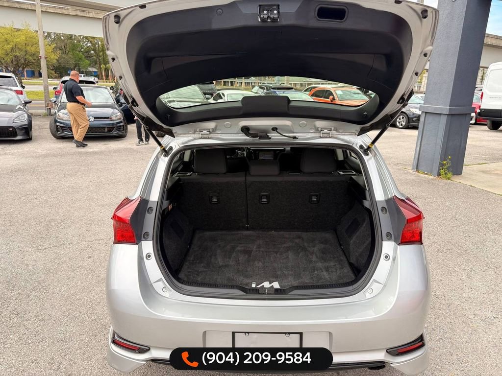 Used 2018 Toyota Corolla iM w/ Carpet Mat Package (TMS) image 26