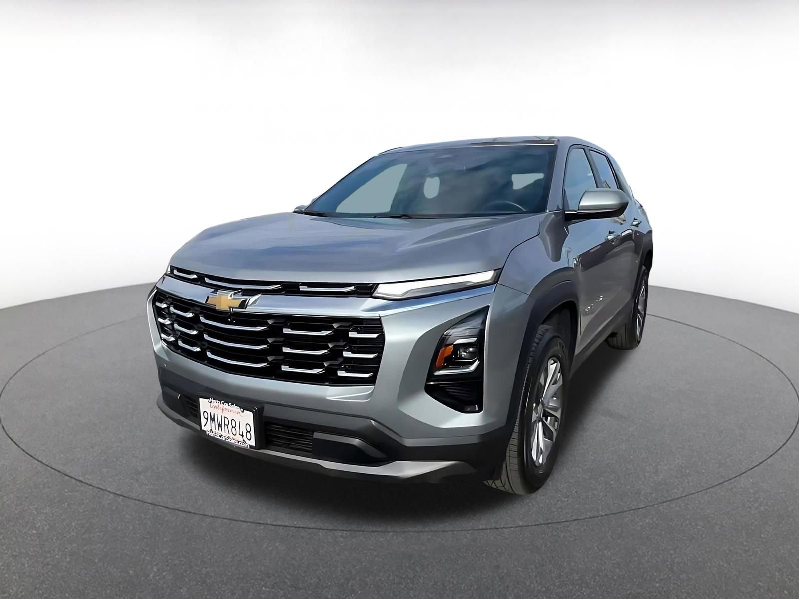 Used 2025 Chevrolet Equinox LT FWD image 7