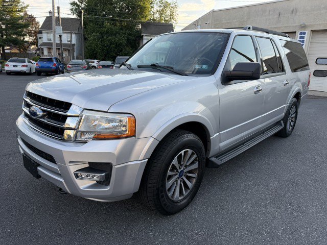 Used 2017 Ford Expedition EL XLT w/ Equipment Group 202A AWD/4WD image 2