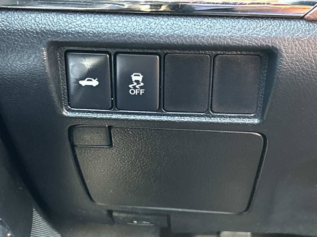 Used 2015 Toyota Avalon XLE FWD image 24