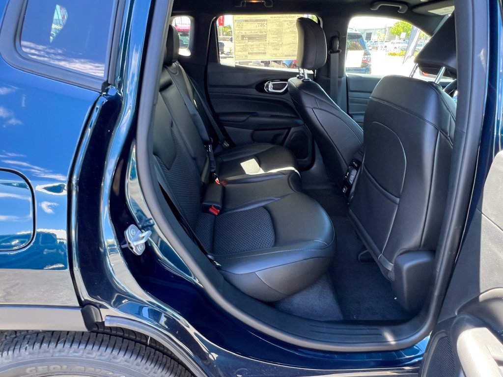 New 2026 Jeep Compass Latitude AWD/4WD image 16