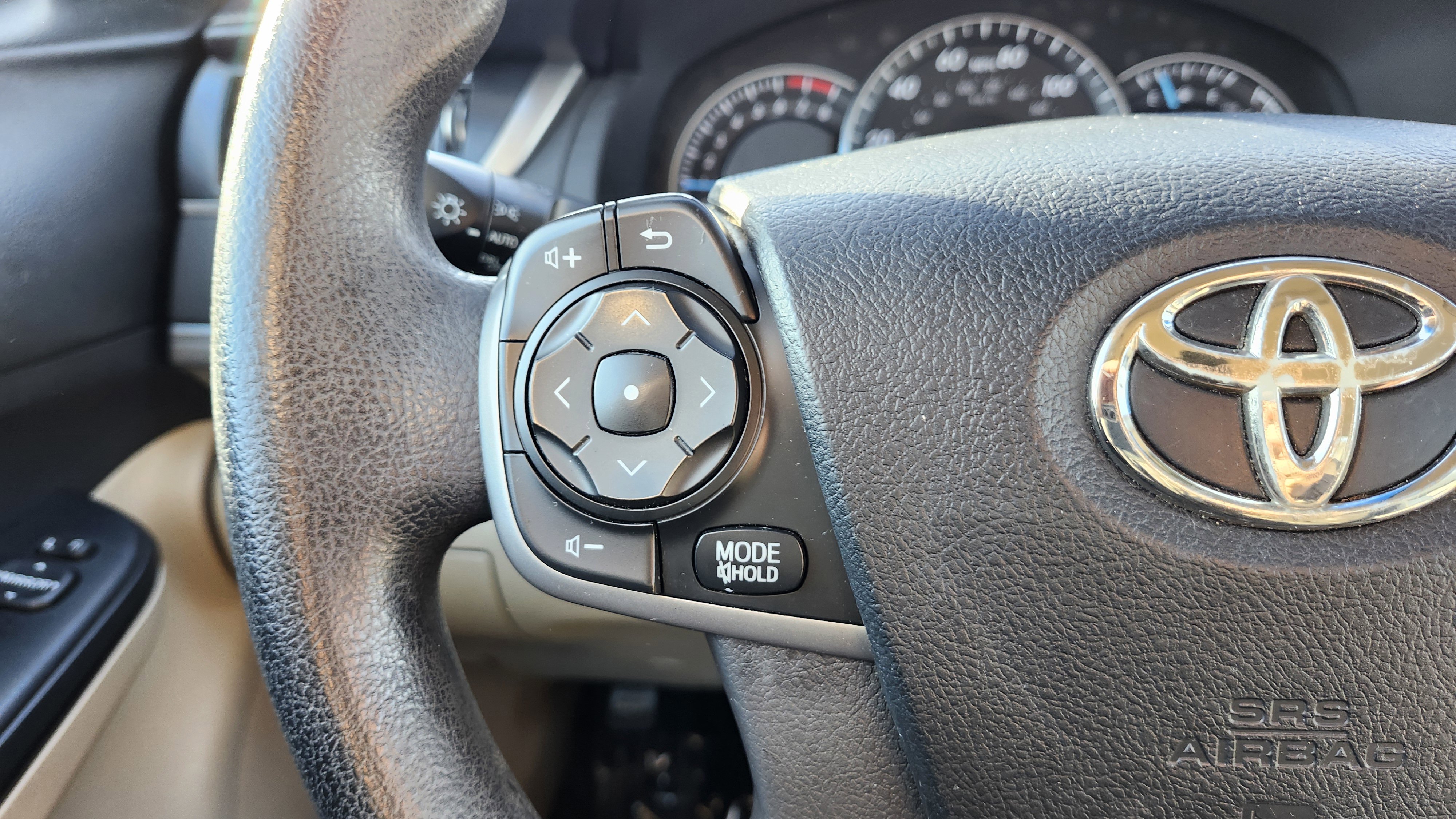 Used 2012 Toyota Camry LE image 30