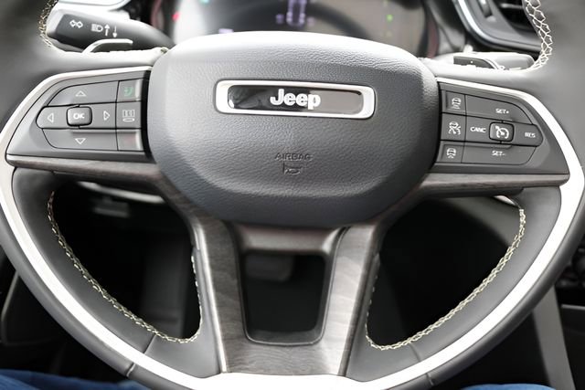 Used 2022 Jeep Grand Cherokee Limited 4xe image 22