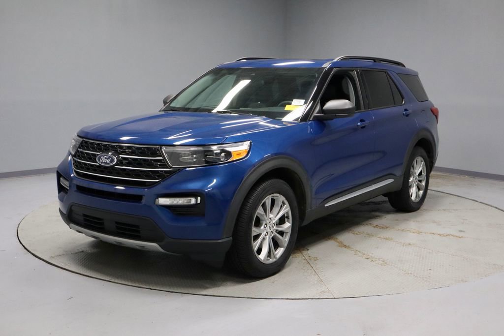 Used 2021 Ford Explorer XLT w/ Equipment Group 202A AWD/4WD image 7