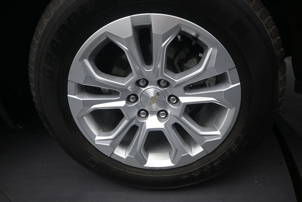 Used 2024 Chevrolet Silverado 1500 LTZ RWD image 10