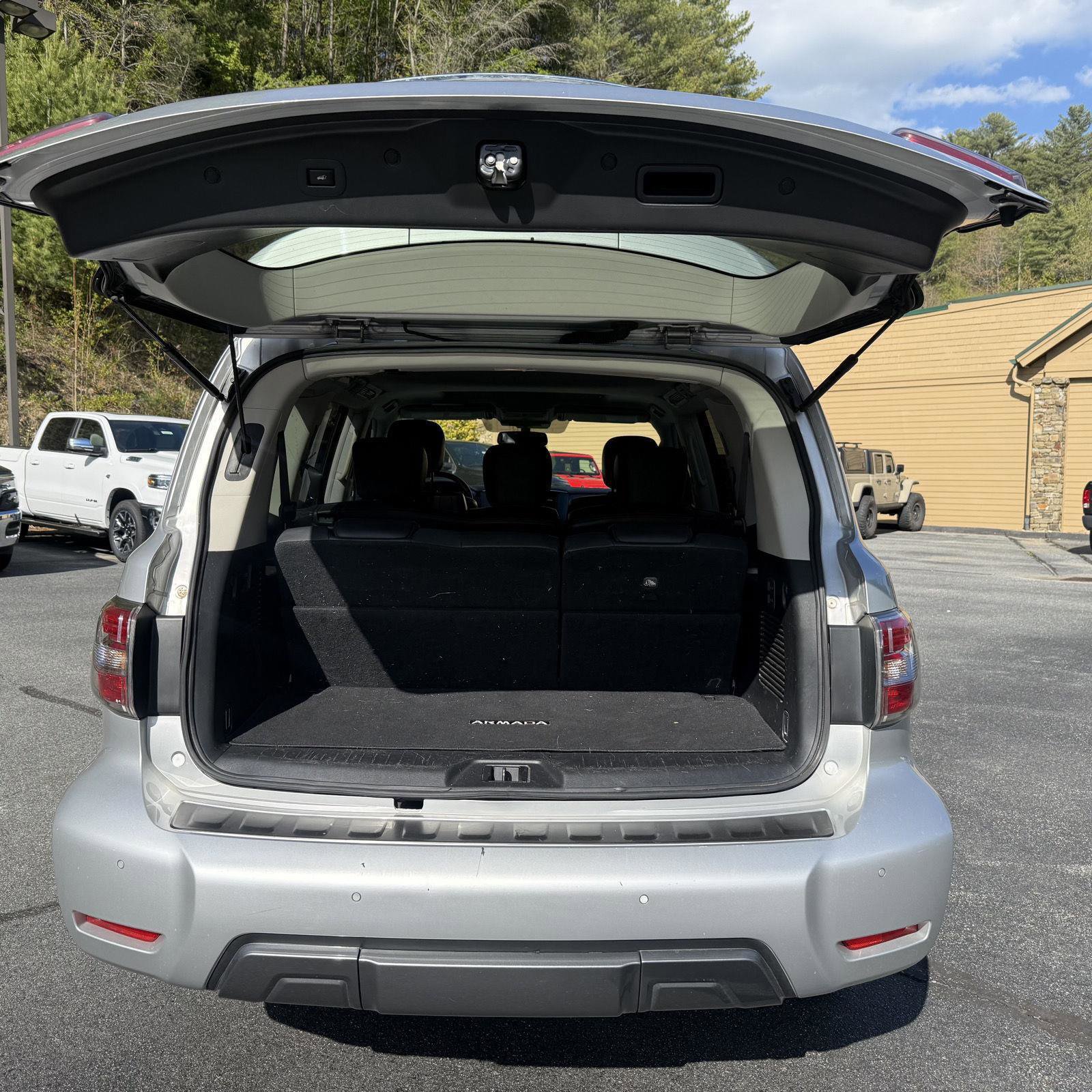 Used 2019 Nissan Armada SL w/ Premium Package AWD/4WD image 7