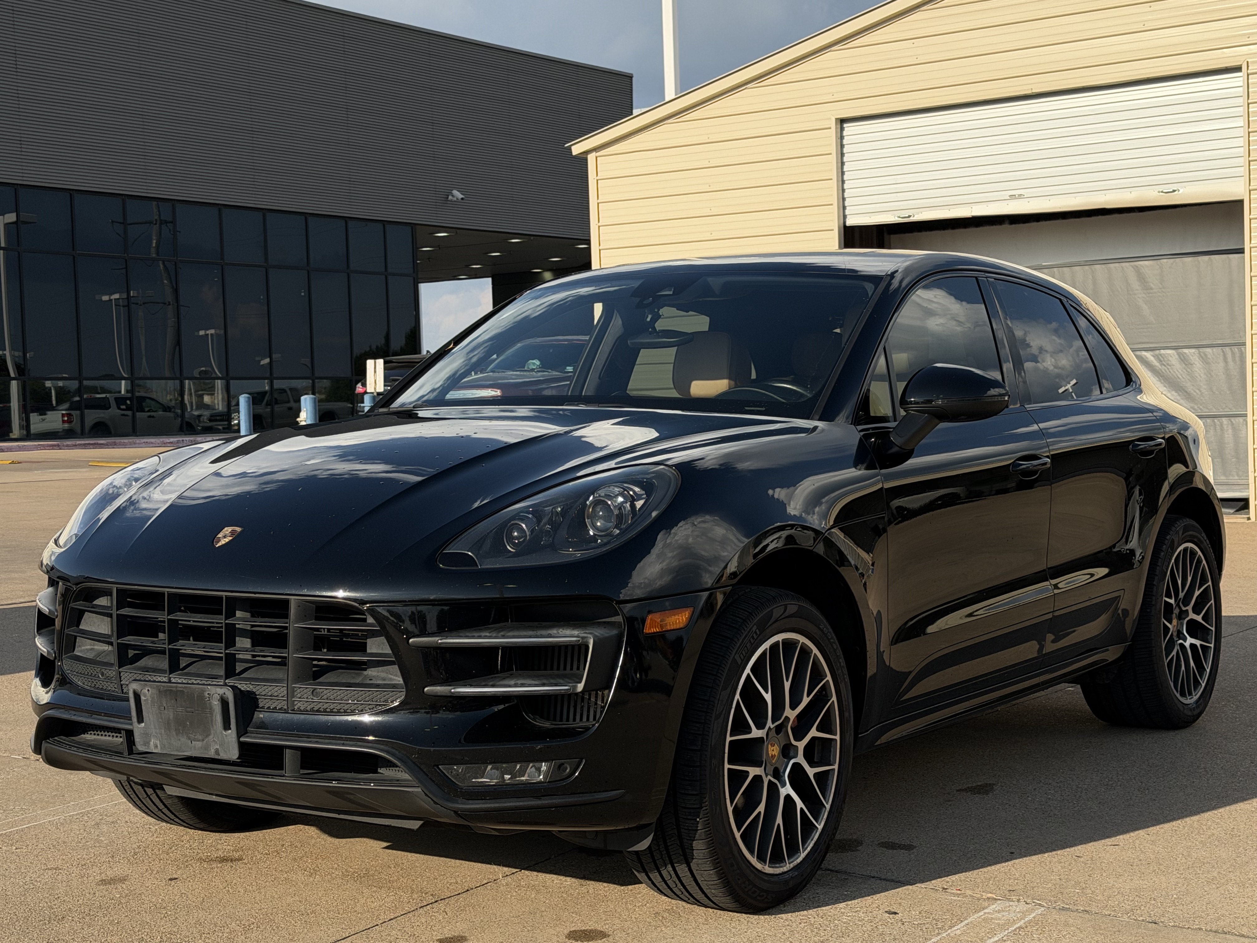 Used 2018 Porsche Macan Turbo w/ Premium Package Plus AWD/4WD image 1