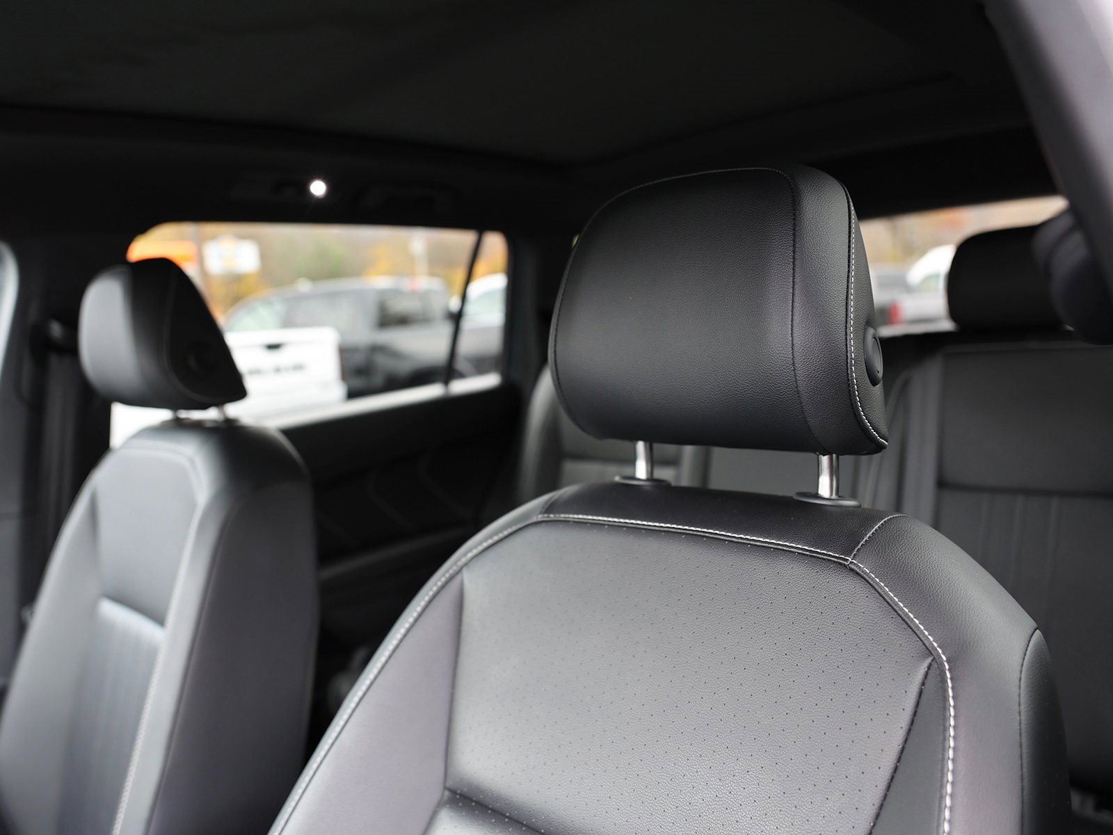 Used 2024 Volkswagen Tiguan SE R-Line image 19