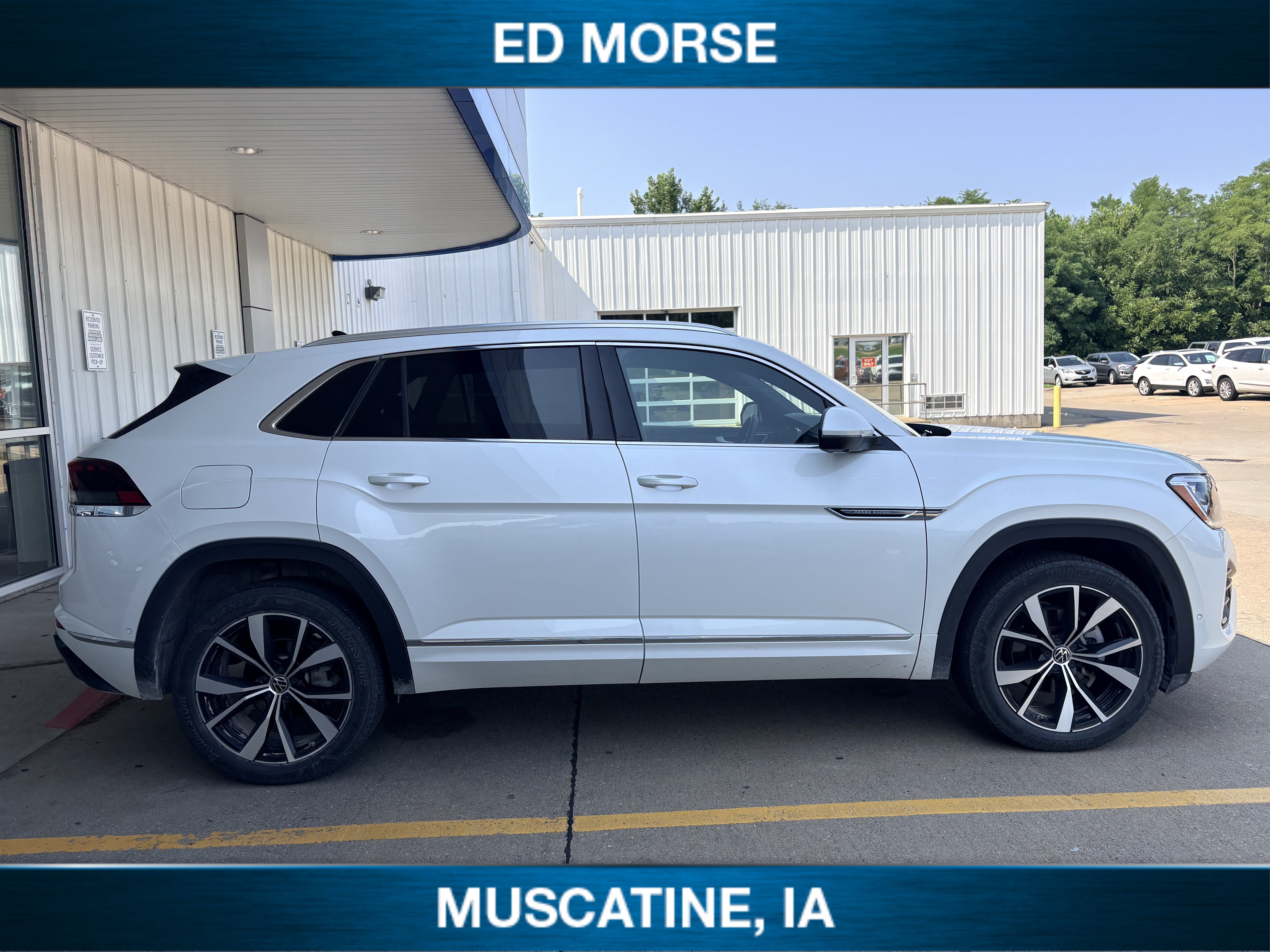 Used 2024 Volkswagen Atlas Cross Sport SEL Premium R-Line AWD/4WD image 6