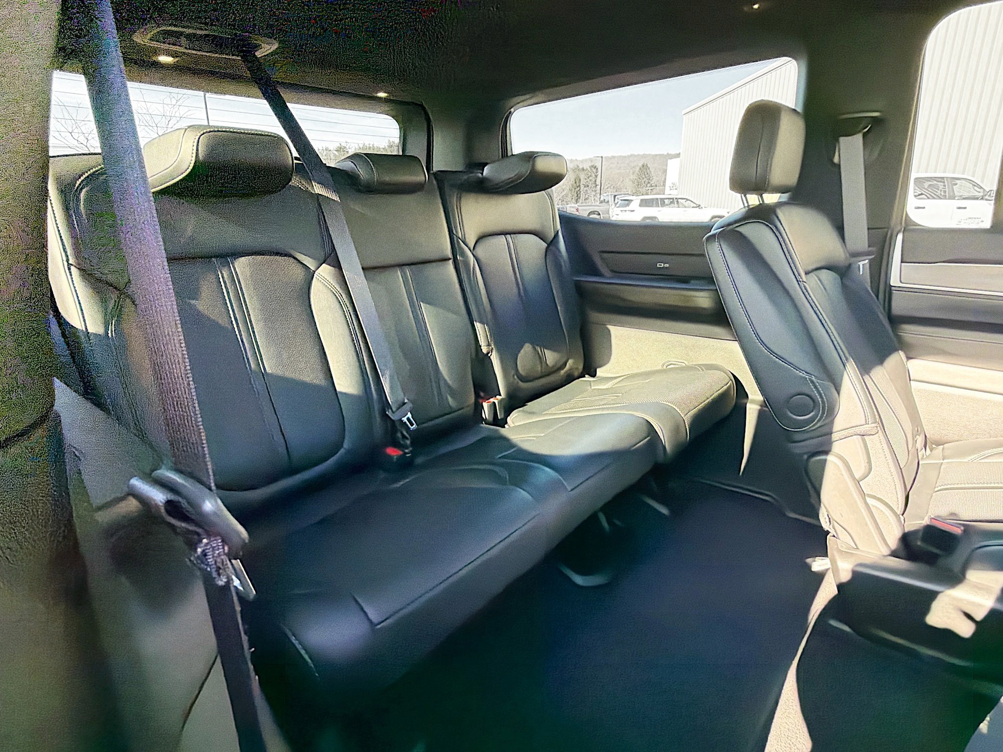 Used 2025 Jeep Wagoneer Series II image 29