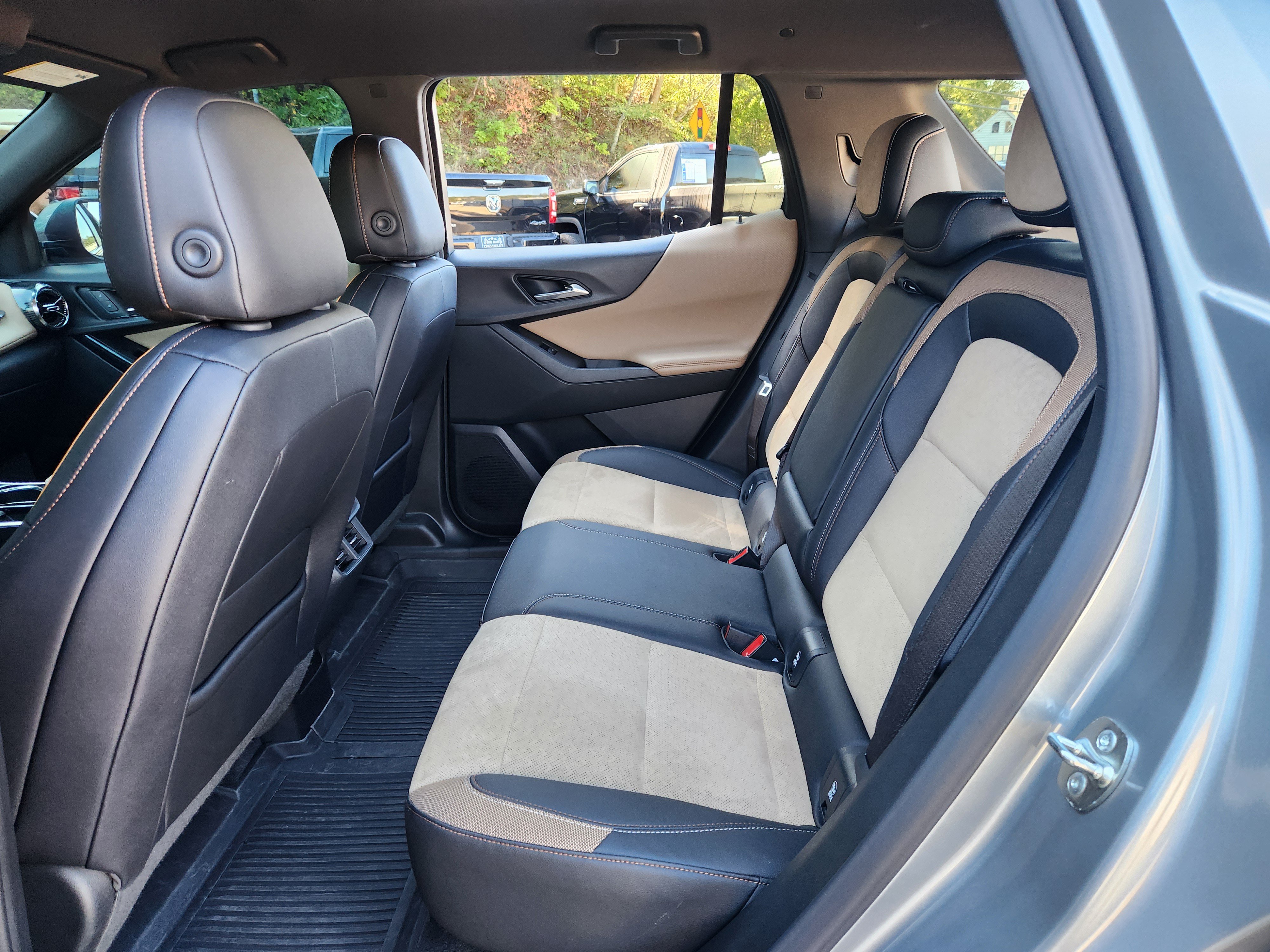 Used 2026 Chevrolet Equinox ACTIV w/ Convenience Package III AWD/4WD image 36