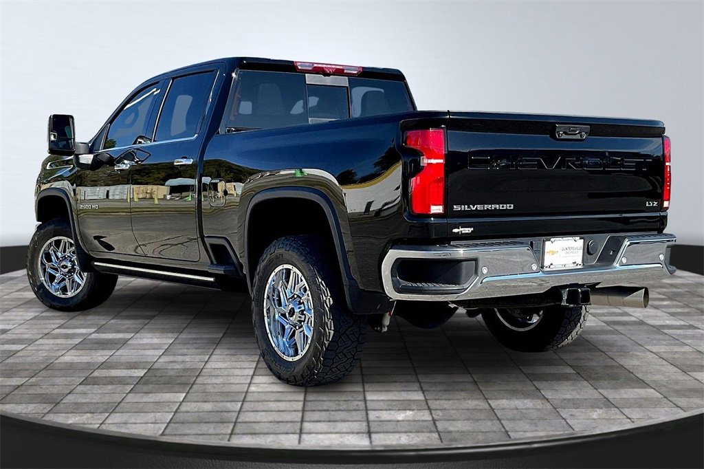 Used 2024 Chevrolet Silverado 2500 LTZ w/ LTZ Convenience Package image 13