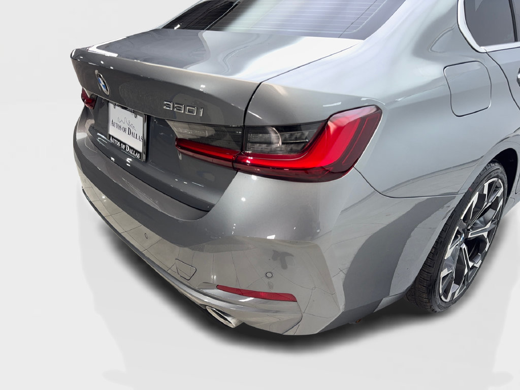 Used 2025 BMW 330i Sedan w/ Premium Package RWD image 20