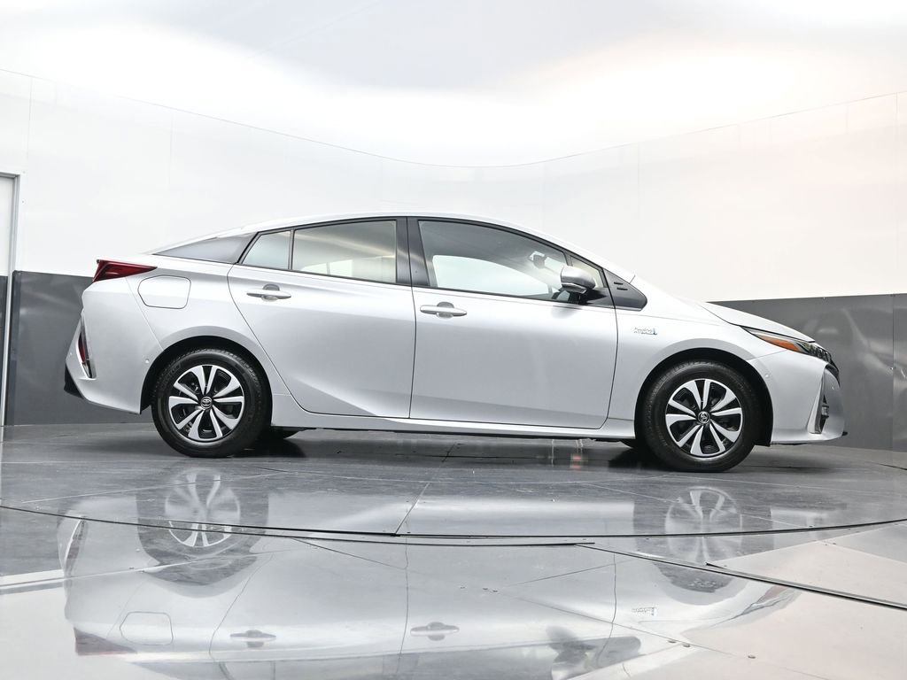 Used 2019 Toyota Prius Prime Advanced image 21