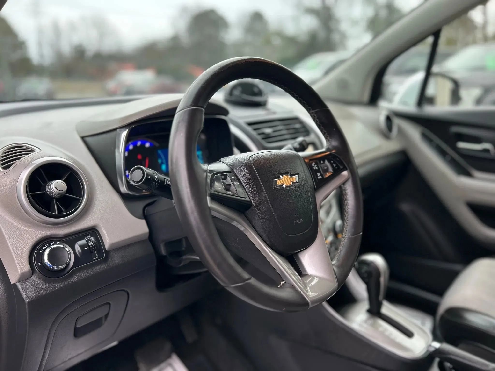 Used 2016 Chevrolet Trax LT w/ LT Convenience Package FWD image 12