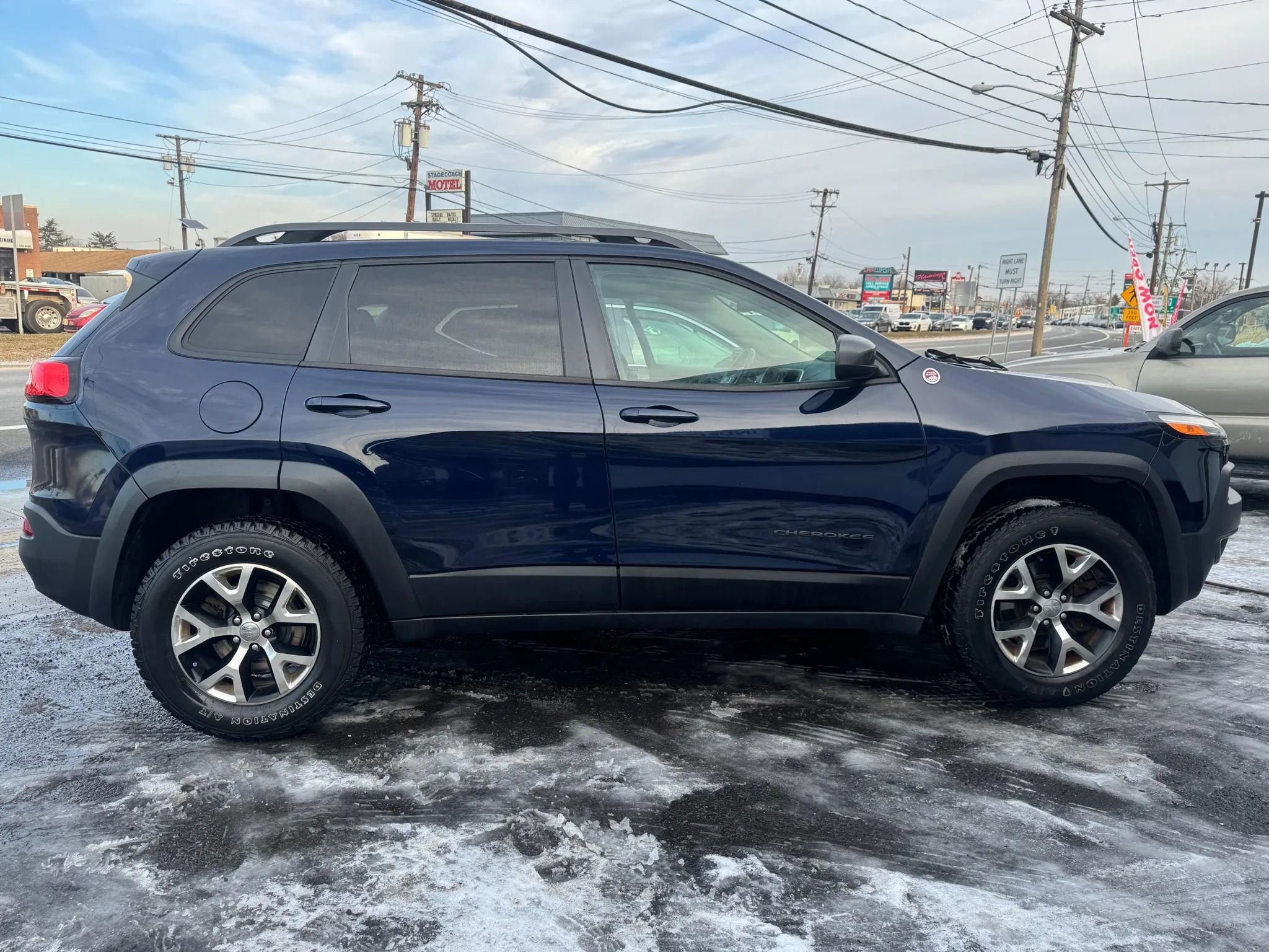 Used 2014 Jeep Cherokee Trailhawk w/ Leather Interior Group image 4