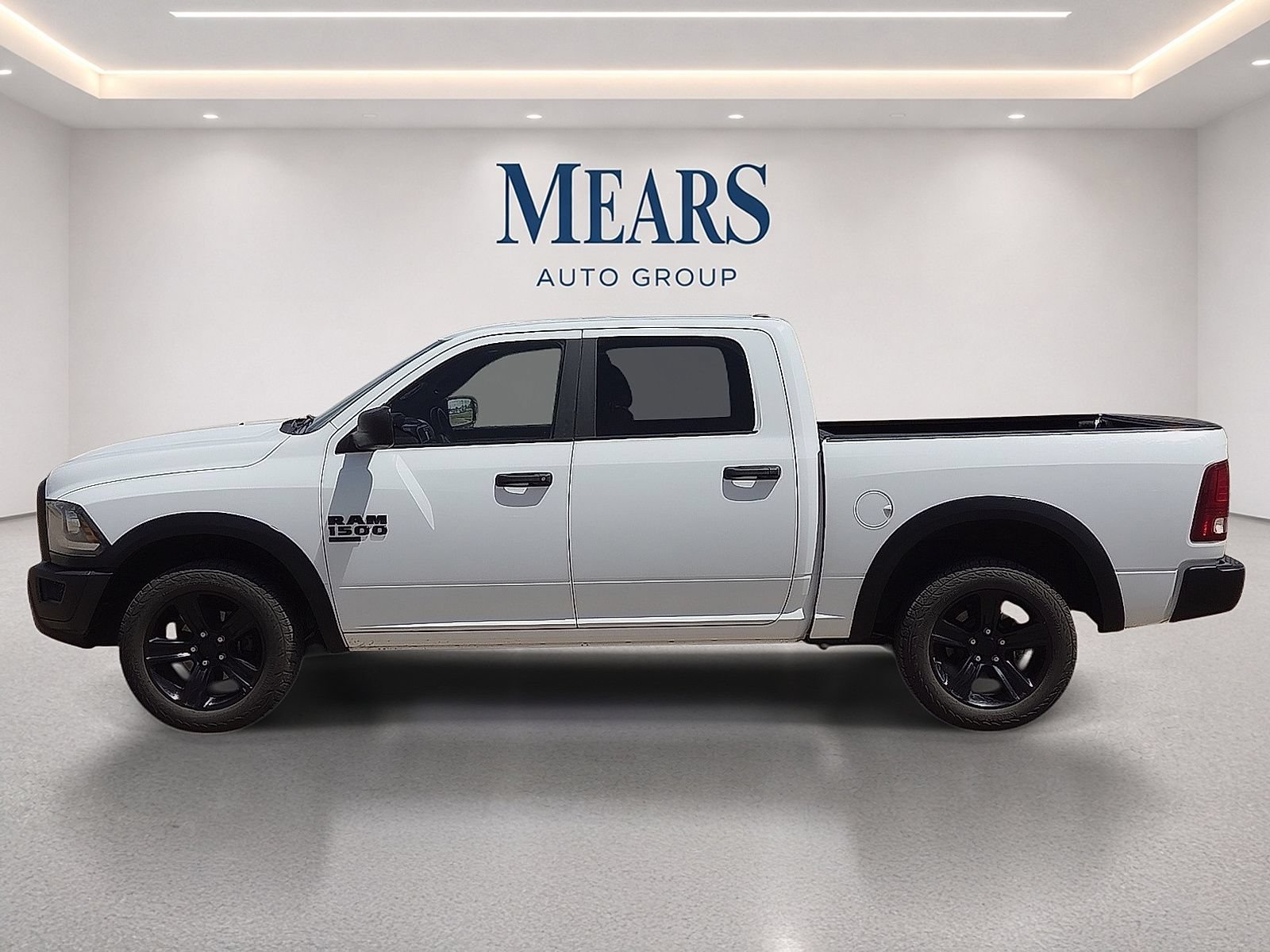 Used 2024 RAM 1500 Classic Warlock AWD/4WD image 2