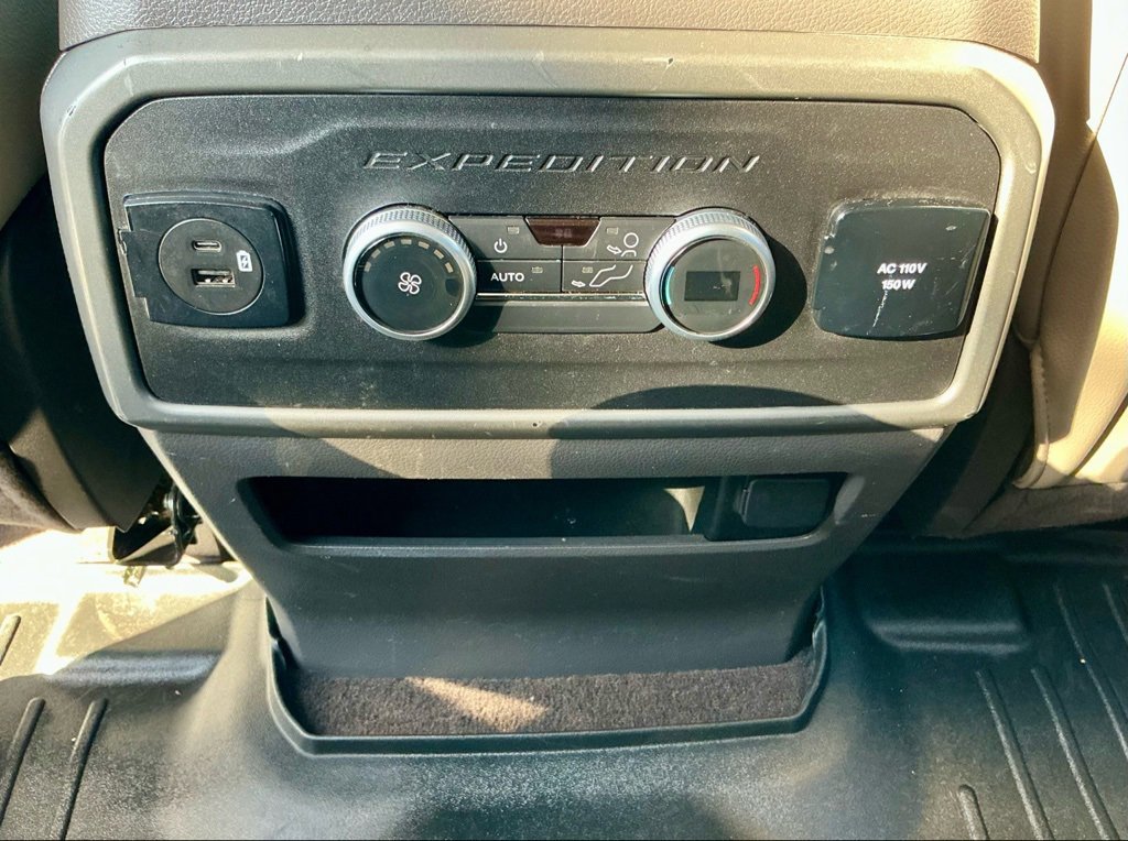Used 2021 Ford Expedition Max XLT image 30