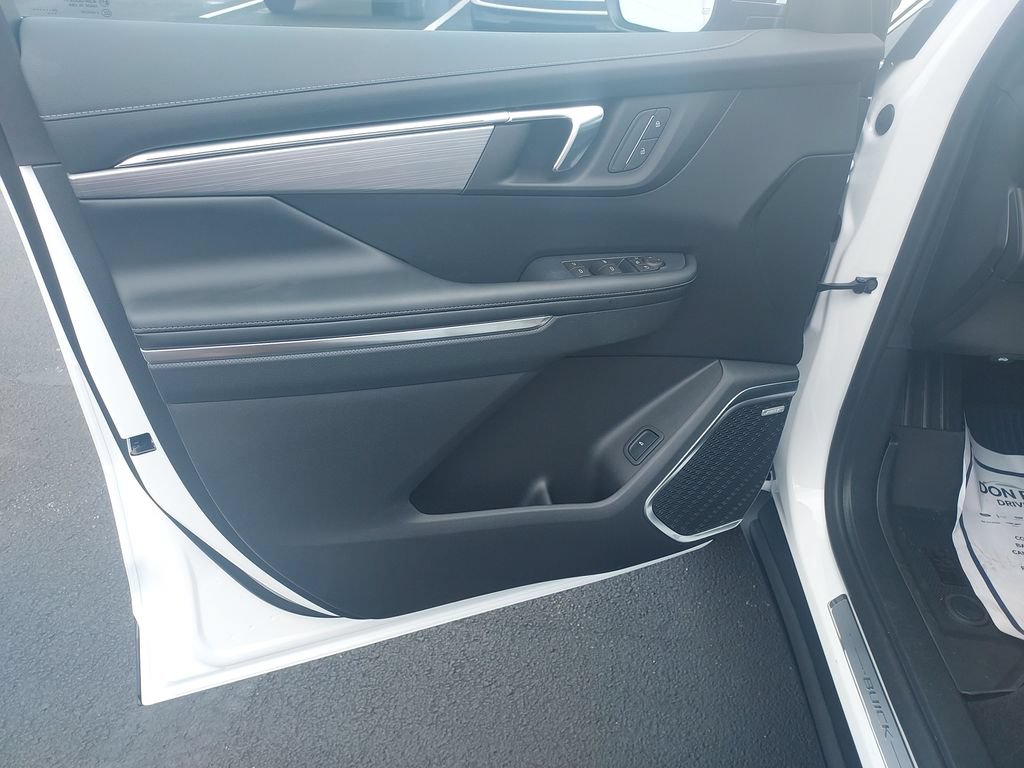 New 2027 Buick Enclave Preferred w/ LPO, Floor Liner Package FWD image 12