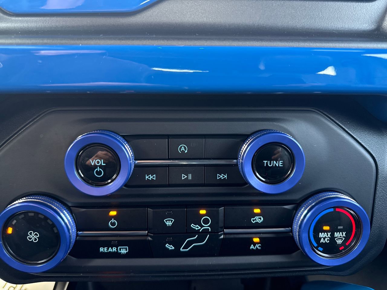 Used 2023 Ford Bronco Black Diamond image 21