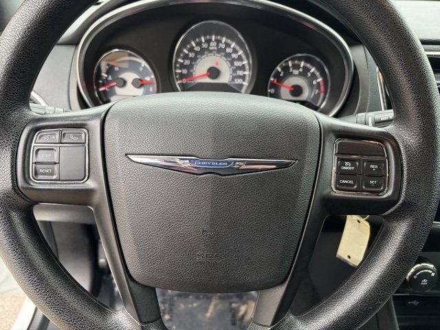 Used 2014 Chrysler 200 LX image 20