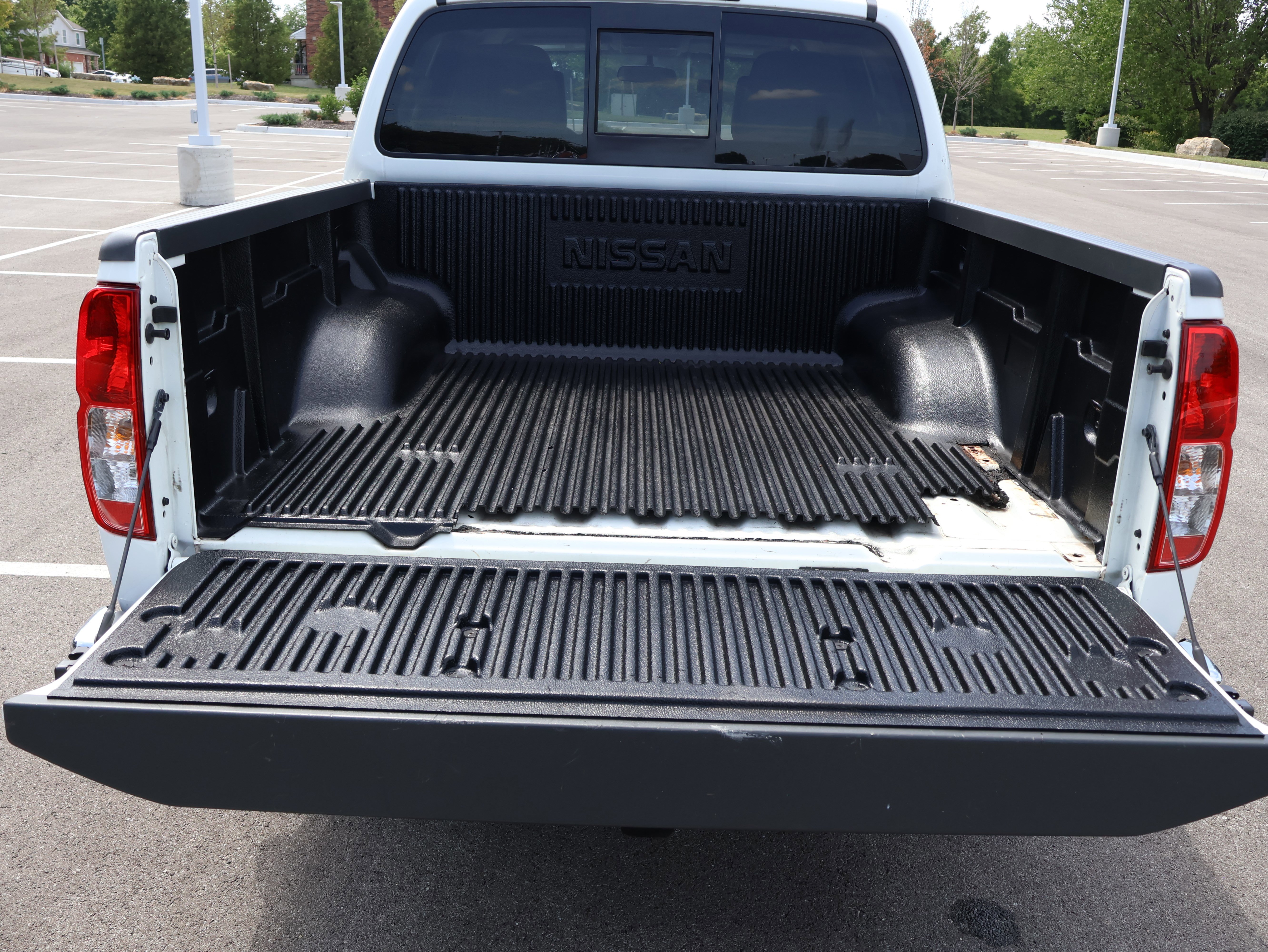 Used 2017 Nissan Frontier SV image 23