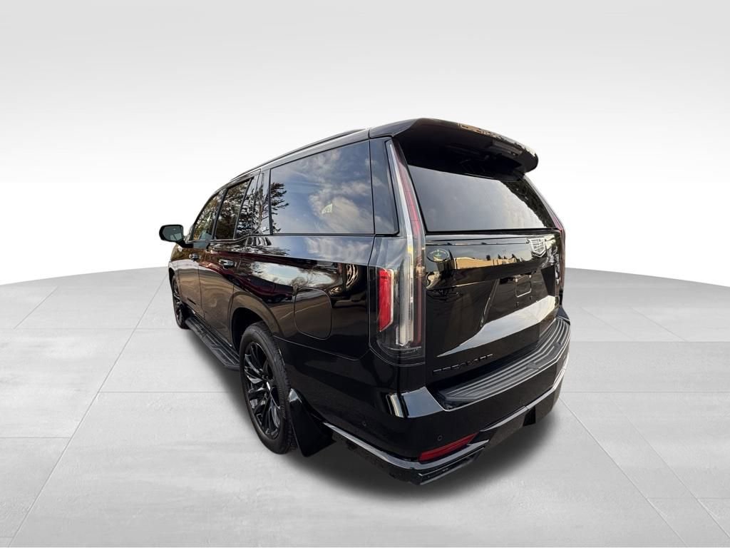 Used 2022 Cadillac Escalade Sport w/ LPO, ONYX Package image 9