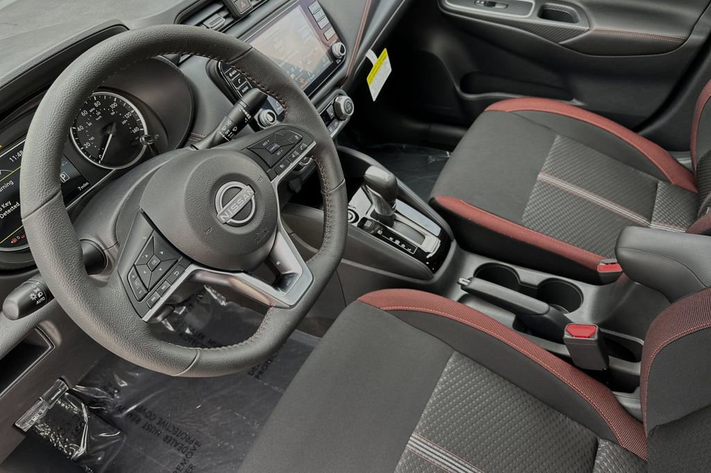 New 2025 Nissan Versa SR w/ Trunk Package image 7