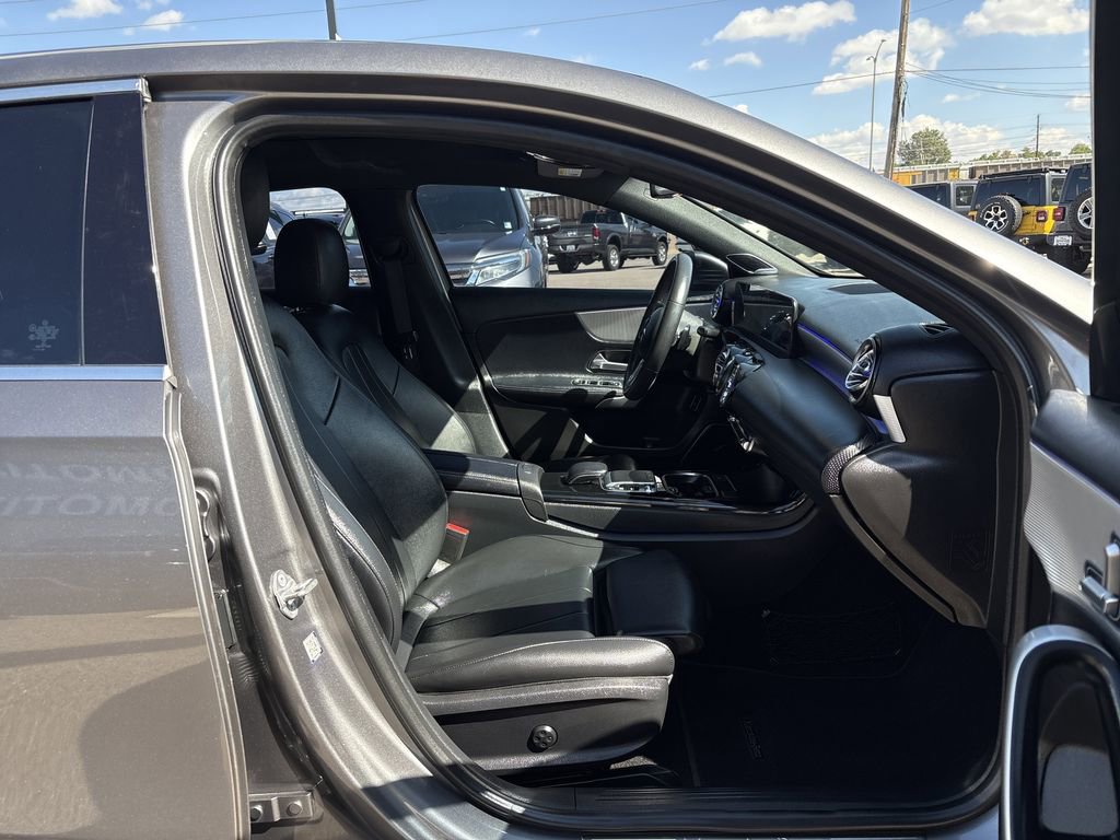 Used 2020 Mercedes-Benz A 220 w/ Premium Package image 28