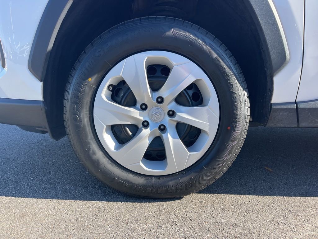 Used 2024 Toyota RAV4 LE image 30