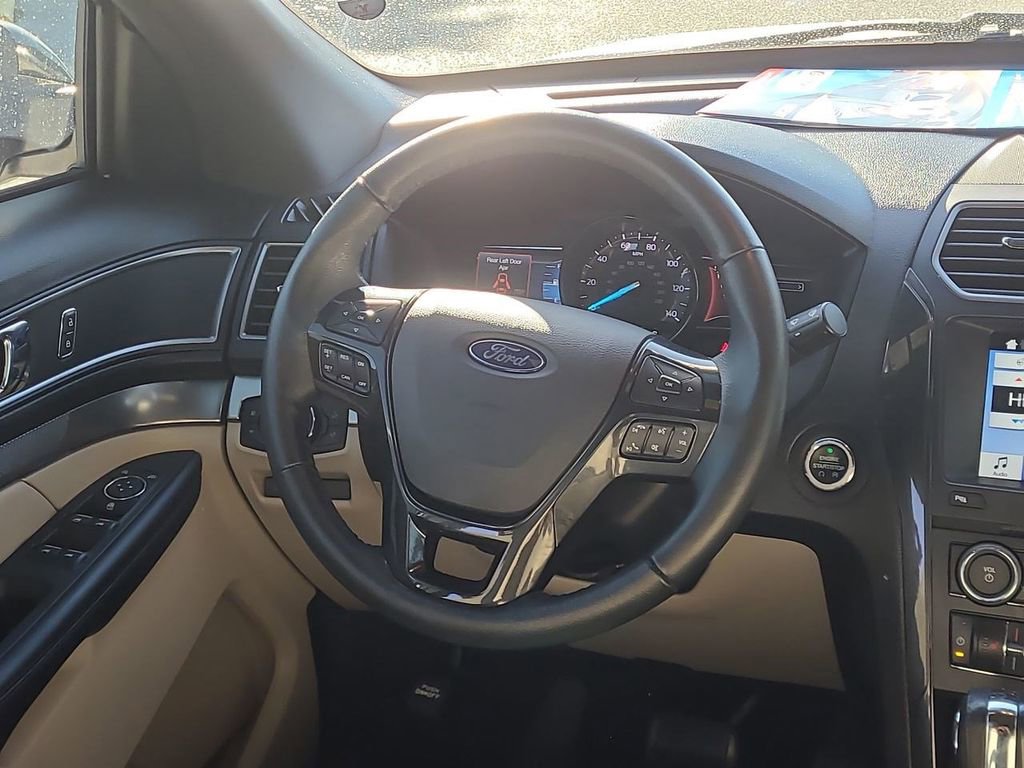 Used 2018 Ford Explorer XLT w/ Equipment Group 202A image 22