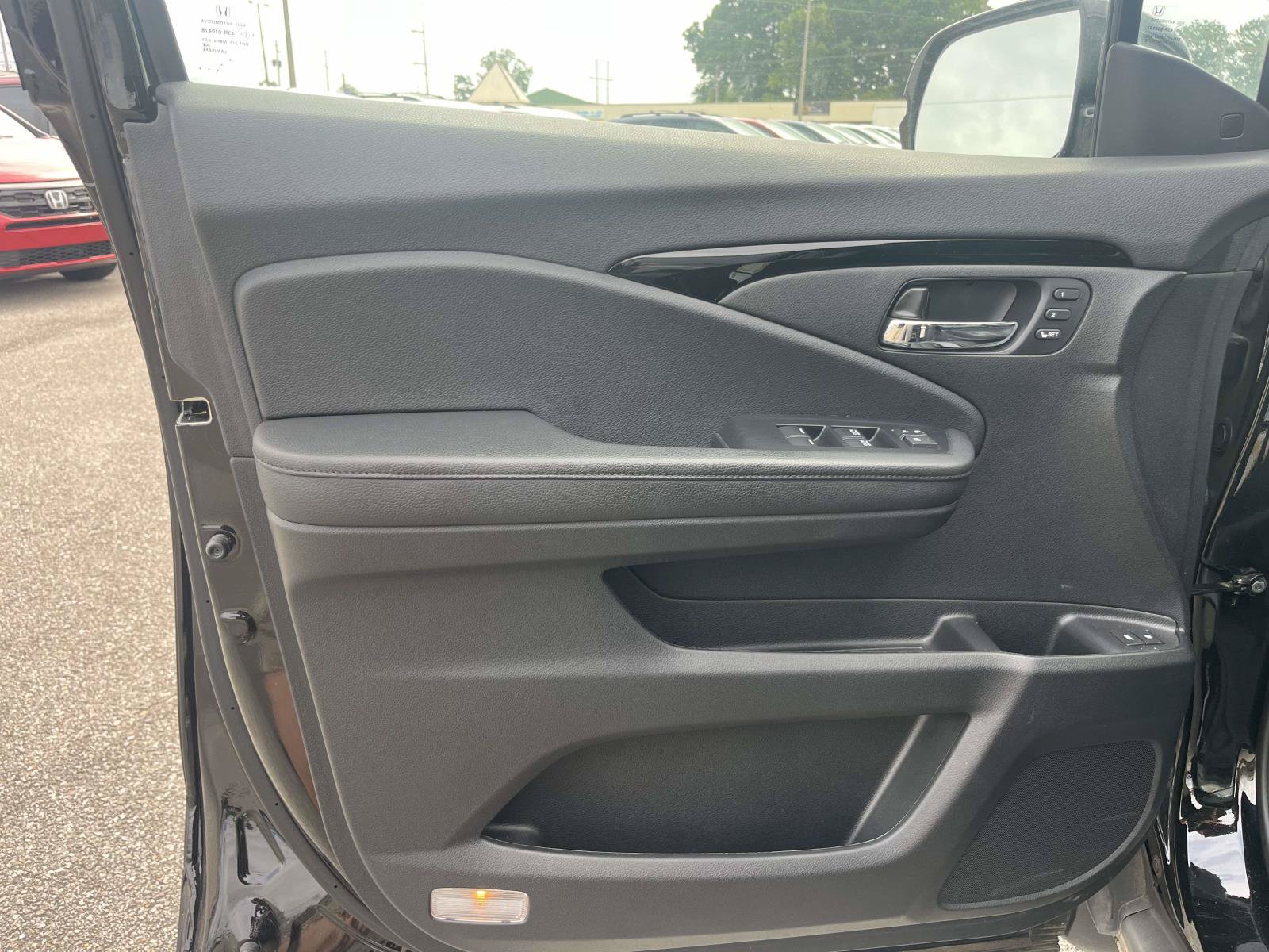 Used 2022 Honda Pilot Touring image 14