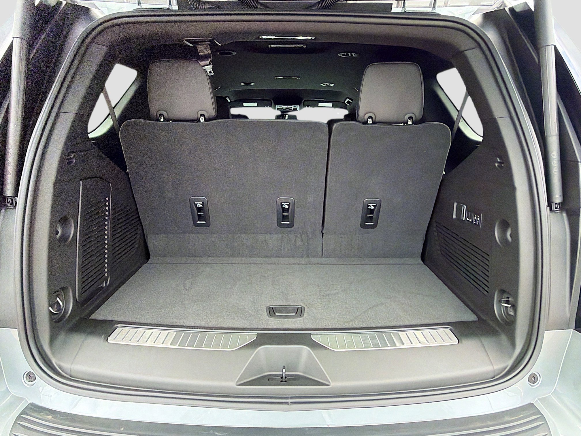 Used 2026 Chevrolet Tahoe RST w/ Comfort Package image 12