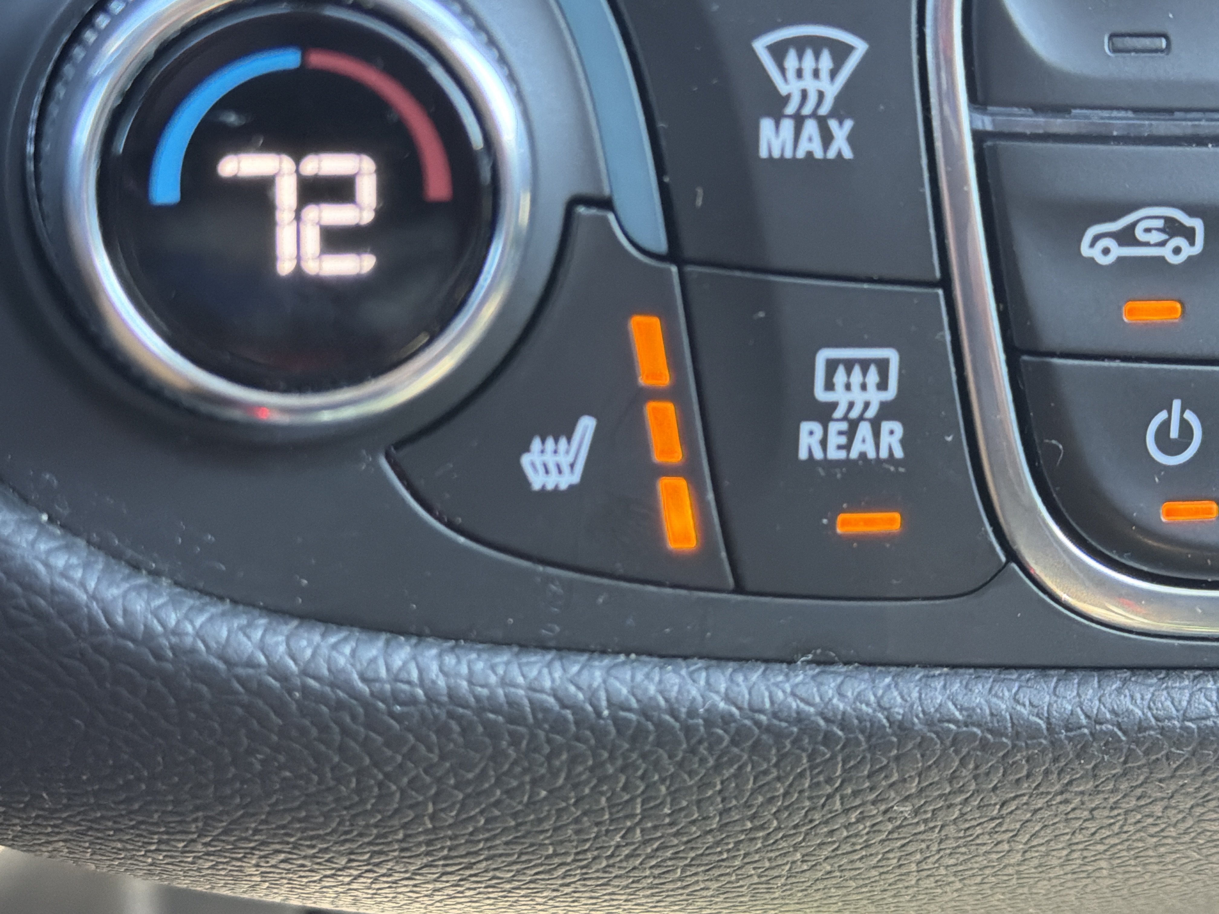 Used 2020 Chevrolet Equinox LT AWD/4WD image 29