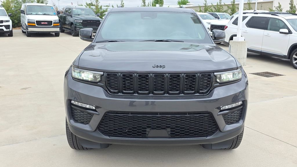 New 2025 Jeep Grand Cherokee Limited w/ Black Appearance Package AWD/4WD image 8
