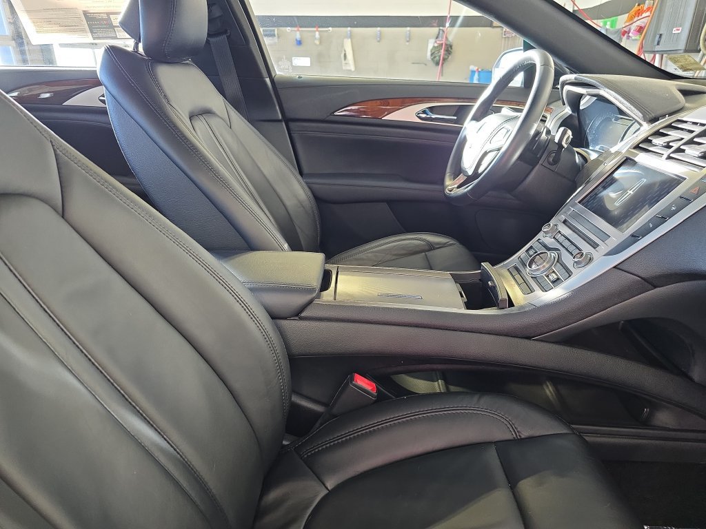 Used 2017 Lincoln MKZ Select w/ Technology Package FWD image 11