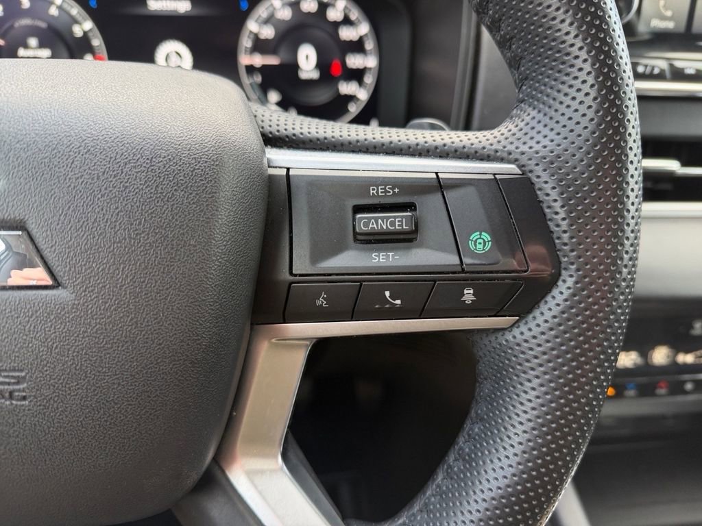 Used 2024 Mitsubishi Outlander SEL image 27